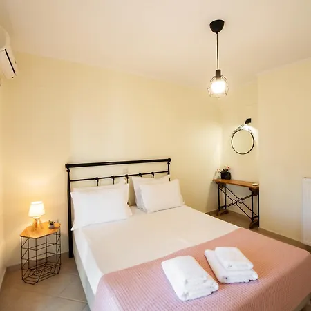 Apartment Irida *