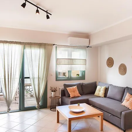 Apartment Irida *