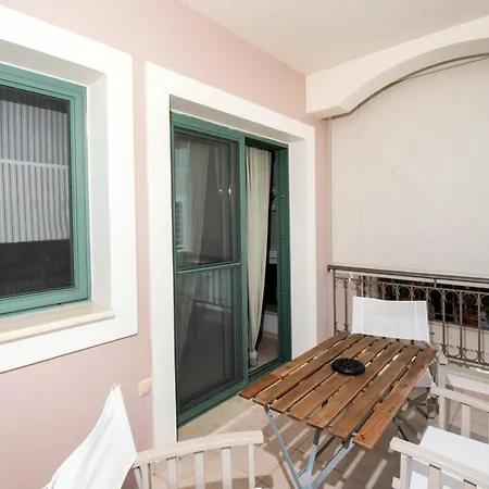 Irida Apartment