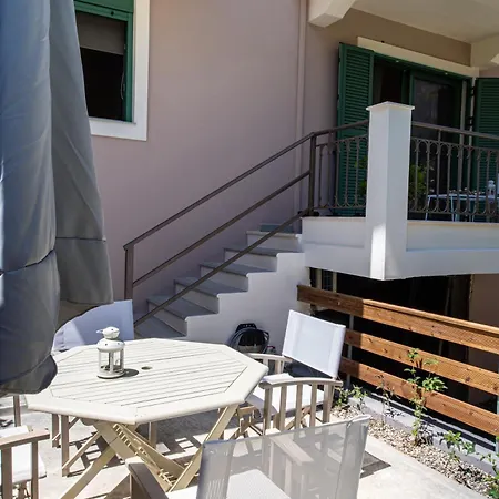 Irida Lefkada City