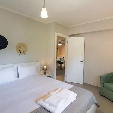 Irida Apartment *