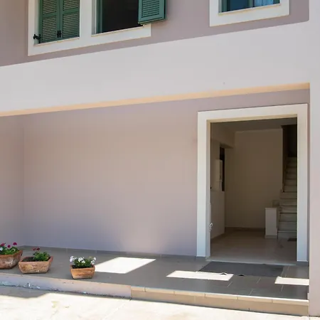 Irida * Lefkada City